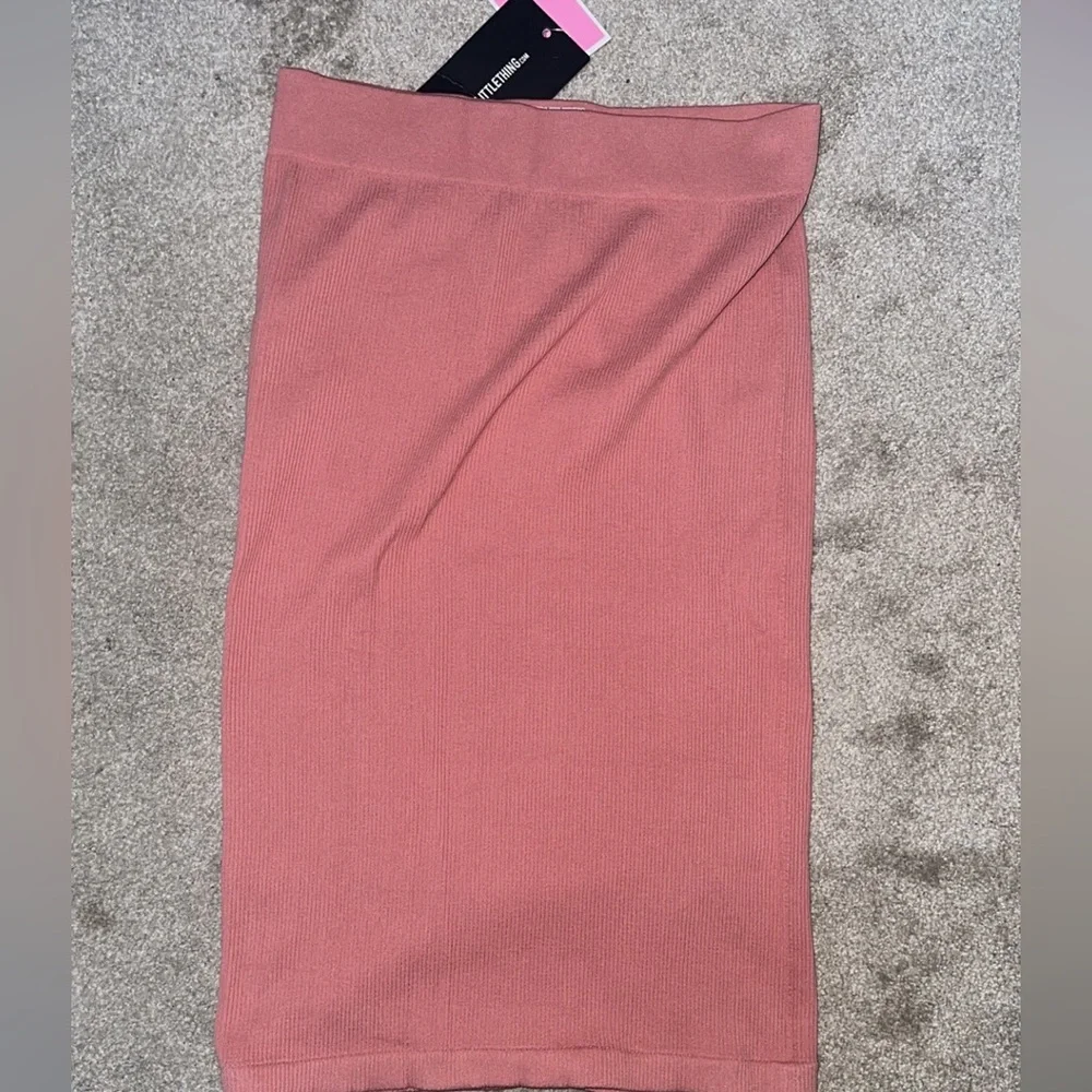 Women's Pink Skirt Set - Picture 2 of 6